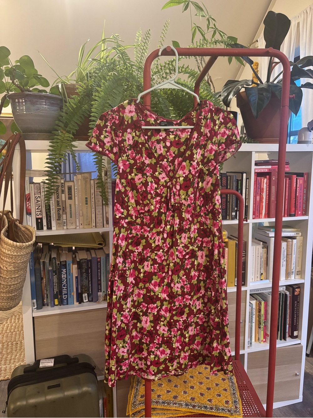 Floral Short-Sleeve Mini Dress in Pink and Olive